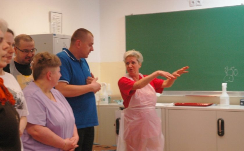 Czym powinien się wyróżniać asystent osoby niepełnosprawnej?