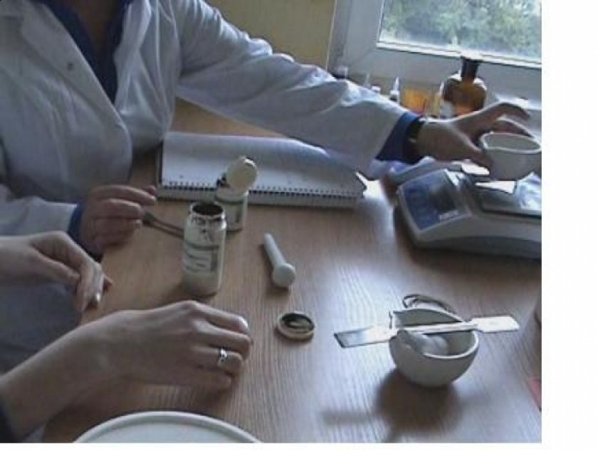 Jak zdobyć kwalifikacje do zawodu technik farmaceutyczny